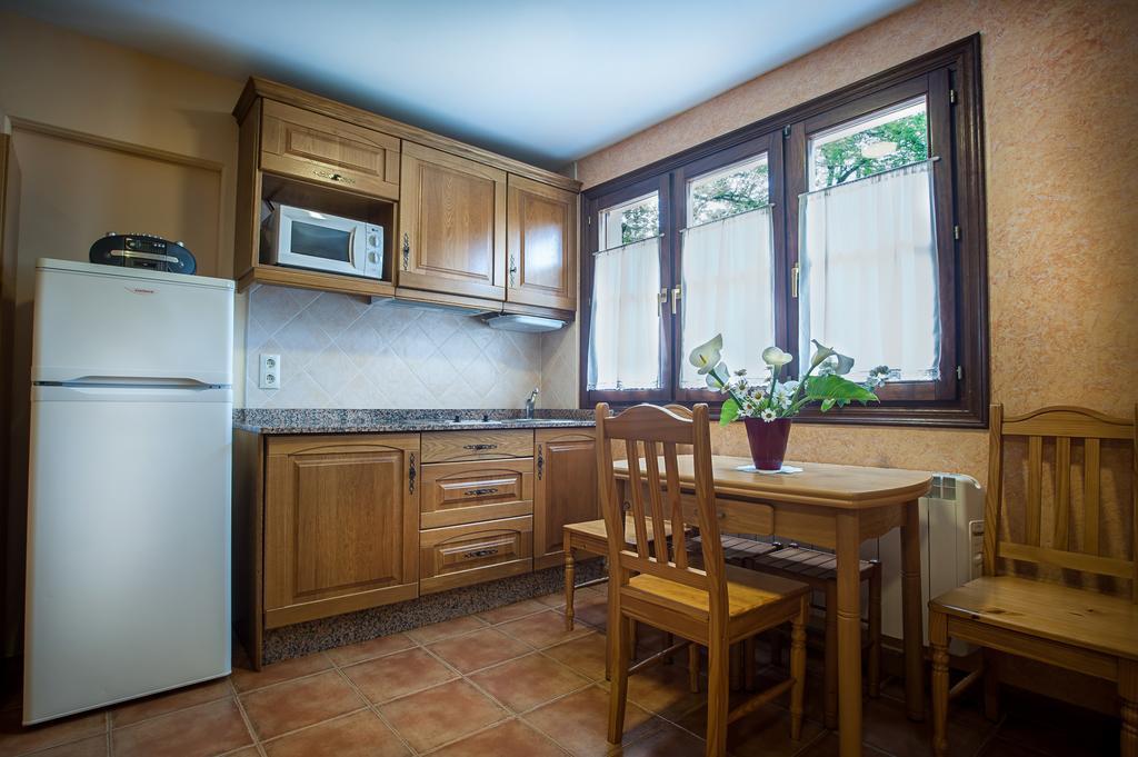 Apartamentos El Pradon De Santa Marina Parres de Llanes Pokoj fotografie