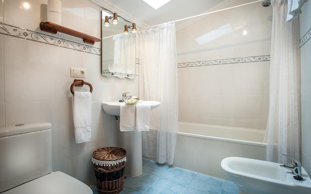 Apartamentos El Pradon De Santa Marina Parres de Llanes Pokoj fotografie
